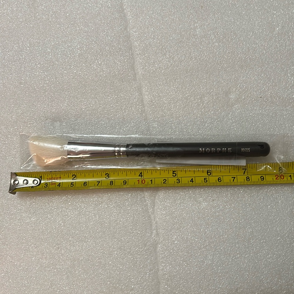 Morphe M405 Professional Contour Blush Brush with Black Handle Makeup Skincare - Picture 5 of 6